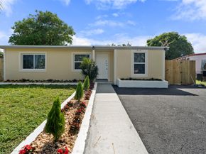 200 Plum Tree Drive, Lake Worth FL 33462
