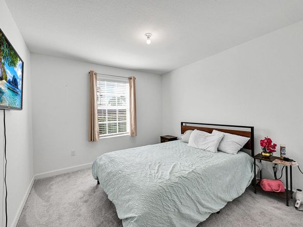 6933 Harbours Edge Avenue, Lake Worth FL 33467