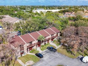 613 NW 47th St, Deerfield Beach FL 33064