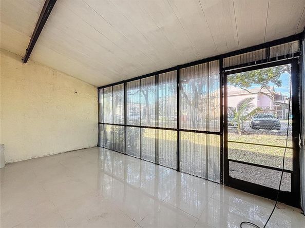 613 NW 47th St, Deerfield Beach FL 33064