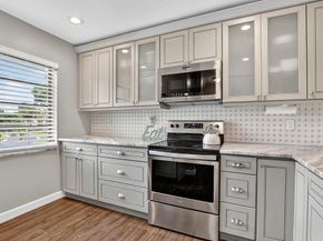 21219 Lago Cir J5, Boca Raton FL 33433