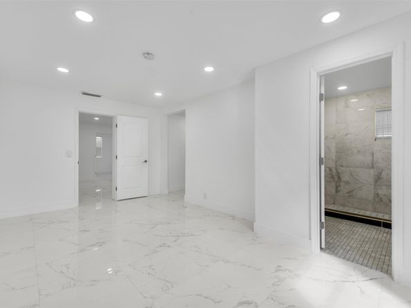 6840 SW 3rd St, Miami FL 33144