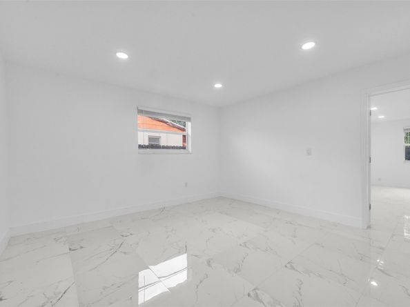 6840 SW 3rd St, Miami FL 33144