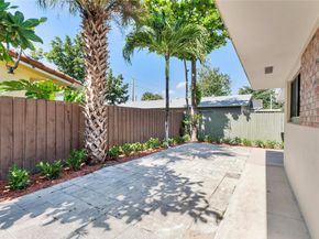 617 NE 38th St, Oakland Park FL 33334