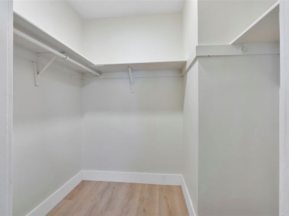 617 NE 38th St, Oakland Park FL 33334