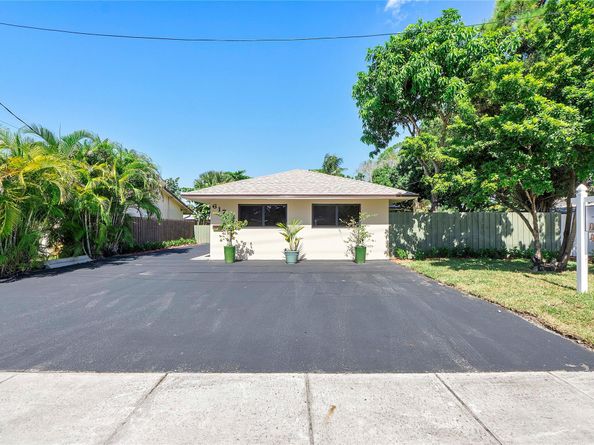 617 NE 38th St, Oakland Park FL 33334