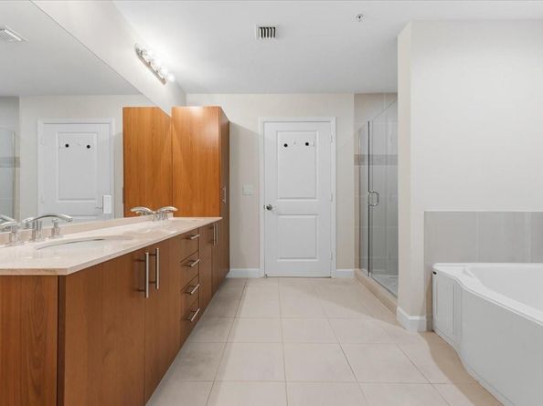 1945 S Ocean Dr 509, Hallandale Beach FL 33009