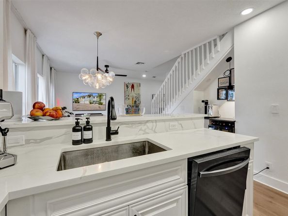 424 NE 1st Avenue, Pompano Beach FL 33060