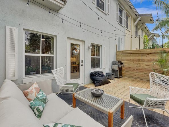 424 NE 1st Avenue, Pompano Beach FL 33060