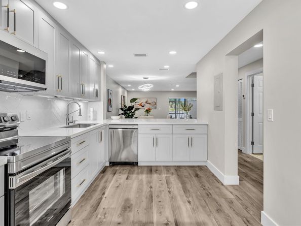 1381 NW 99th Ave 172, Pembroke Pines FL 33024