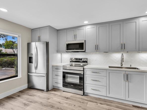 1381 NW 99th Ave 172, Pembroke Pines FL 33024