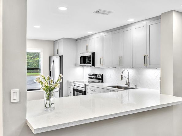 1381 NW 99th Ave 172, Pembroke Pines FL 33024