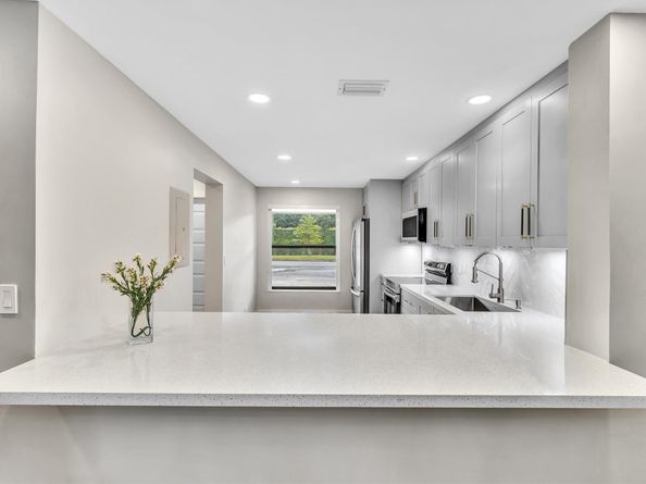 1381 NW 99th Ave 172, Pembroke Pines FL 33024