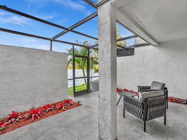 1381 NW 99th Ave 172, Pembroke Pines FL 33024