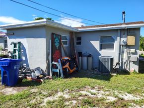 2330 NE 1st Ave, Pompano Beach FL 33060