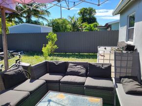 2330 NE 1st Ave, Pompano Beach FL 33060