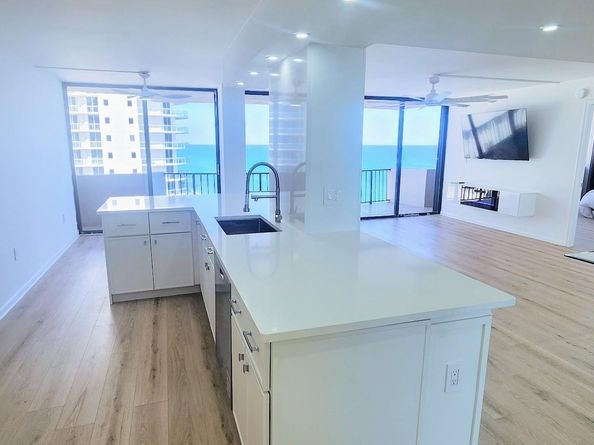 4200 N Ocean Drive 11106, Riviera Beach FL 33404