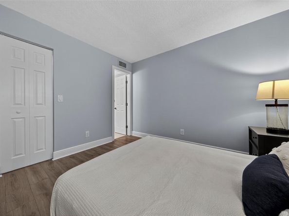 2920 NE 8th Ter 103, Oakland Park FL 33334