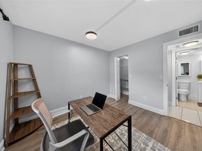 2920 NE 8th Ter 103, Oakland Park FL 33334