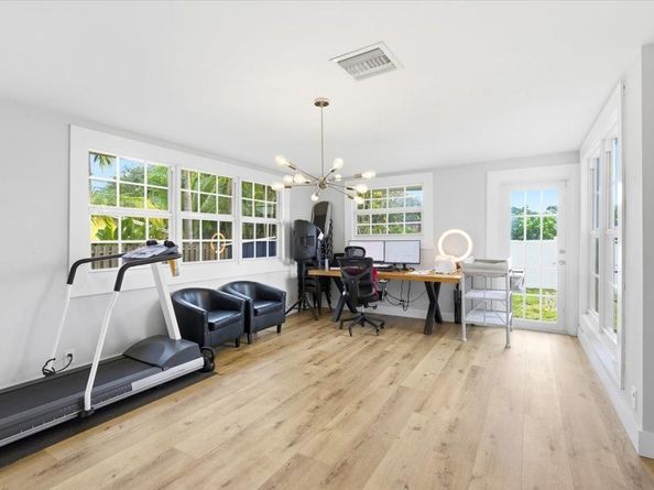 819 Lytle St, West Palm Beach FL 33405