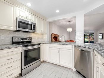 16021 Loch Katrine Trail