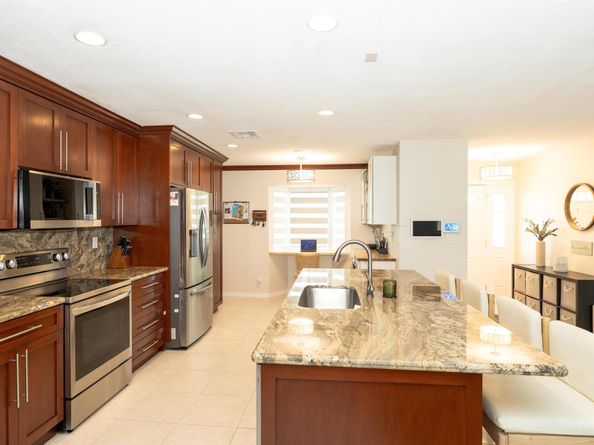 351 La Mancha Avenue, Royal Palm Beach FL 33411