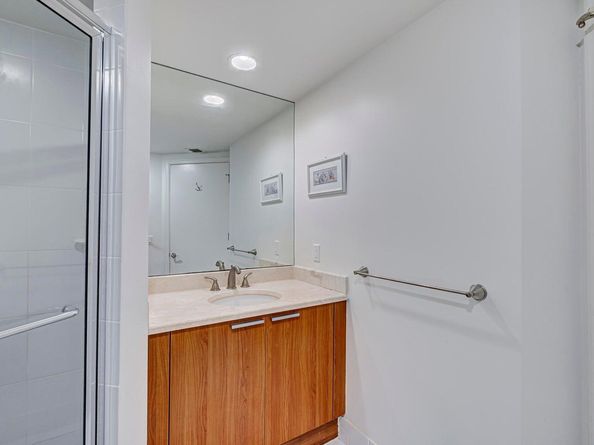 2650 Lake Shore Drive 1802, Riviera Beach FL 33404