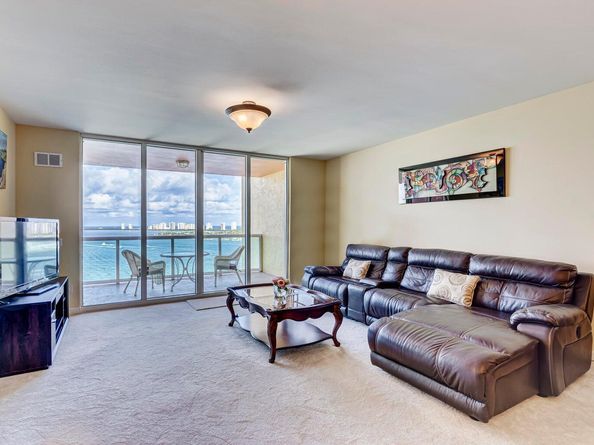 2650 Lake Shore Drive 1802, Riviera Beach FL 33404