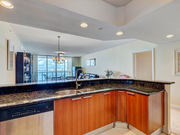2650 Lake Shore Drive 1802, Riviera Beach FL 33404