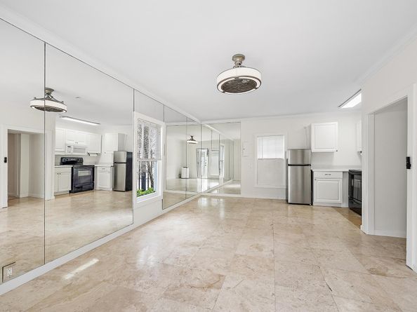 228 9th Street, West Palm Beach FL 33401
