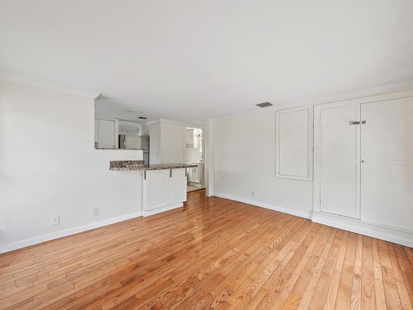 228 9th Street, West Palm Beach FL 33401