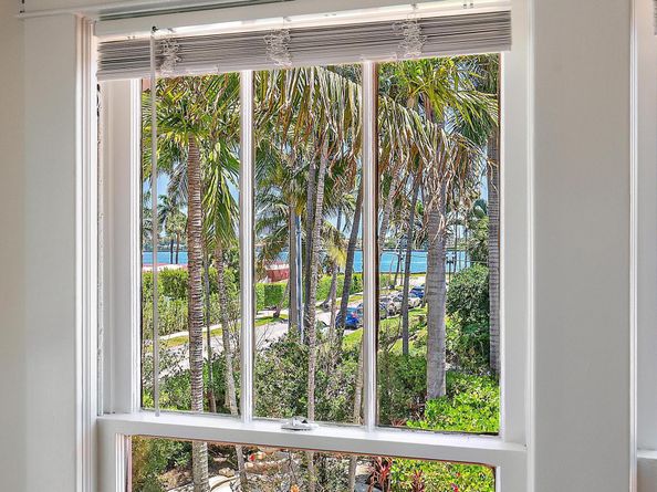 228 9th Street, West Palm Beach FL 33401