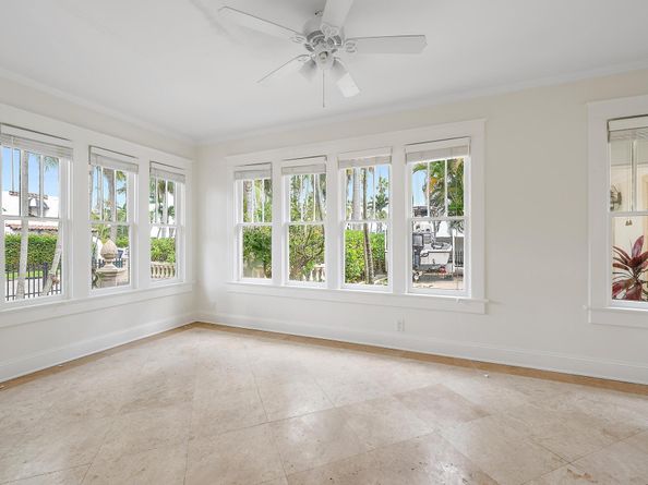 228 9th Street, West Palm Beach FL 33401