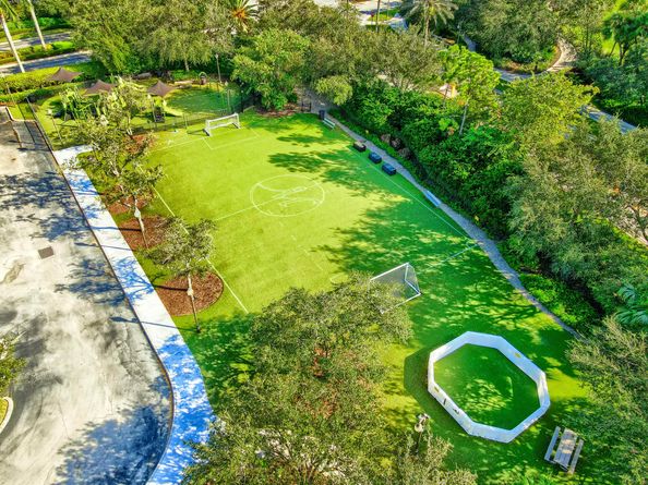 184 Viera Drive, Palm Beach Gardens FL 33418