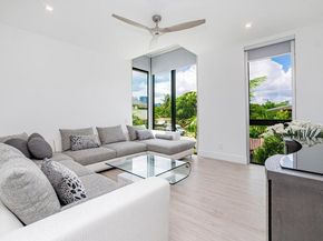 925 NE 6th Street, Fort Lauderdale FL 33304