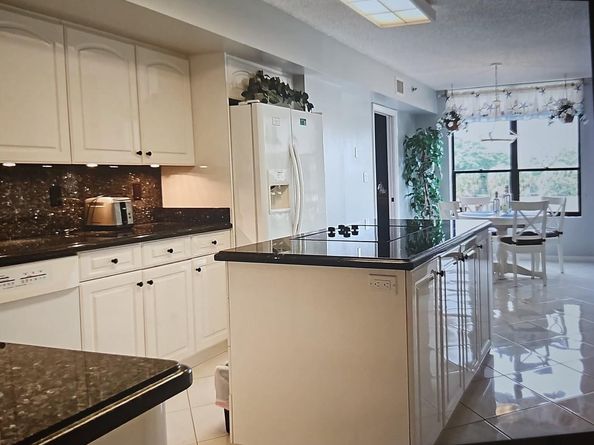 7567 Imperial Dr 201, Boca Raton FL 33433