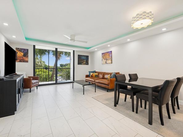 5340 Las Verdes Circle 322, Delray Beach FL 33484