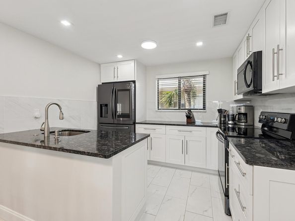 5340 Las Verdes Circle 322, Delray Beach FL 33484