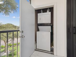 5340 Las Verdes Circle 322, Delray Beach FL 33484