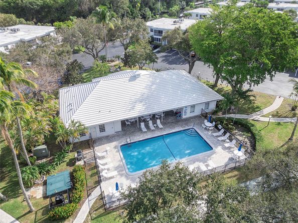 6205 Bay Club Dr 3, Fort Lauderdale FL 33308