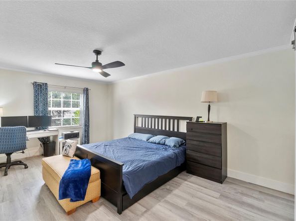 6205 Bay Club Dr 3, Fort Lauderdale FL 33308