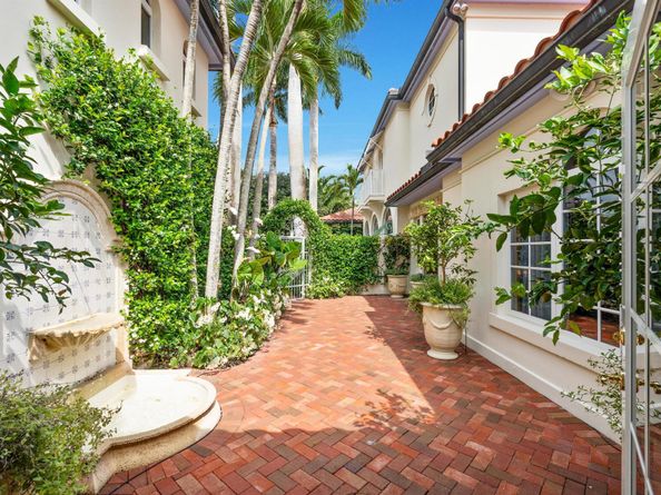 2690 Sheltingham Drive, Wellington FL 33414