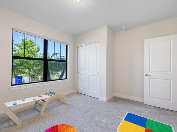 2960 Shortleaf Ave, Oakland Park FL 33311