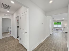 2960 Shortleaf Ave, Oakland Park FL 33311