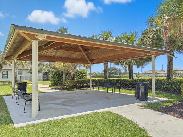 2960 Shortleaf Ave, Oakland Park FL 33311