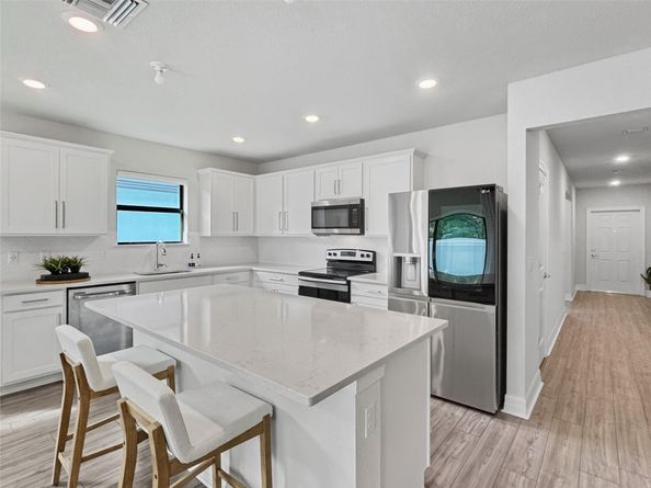 2960 Shortleaf Ave, Oakland Park FL 33311