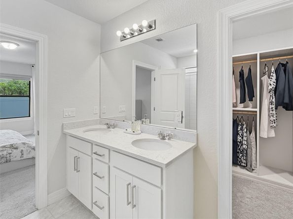 2960 Shortleaf Ave, Oakland Park FL 33311