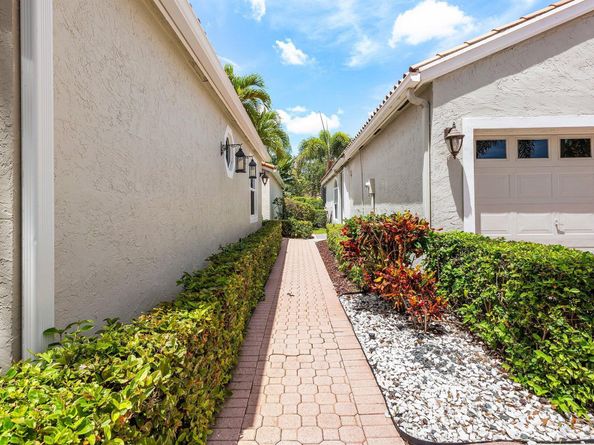 17275 Antigua Point Way, Boca Raton FL 33487
