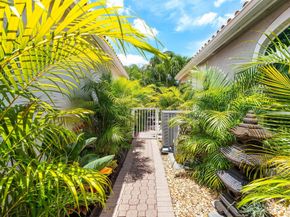 17275 Antigua Point Way, Boca Raton FL 33487