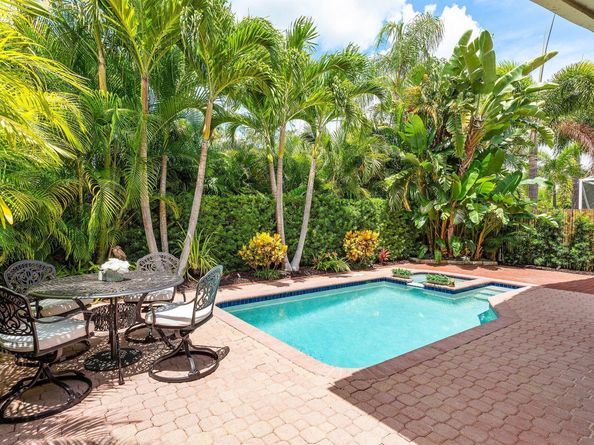 17275 Antigua Point Way, Boca Raton FL 33487